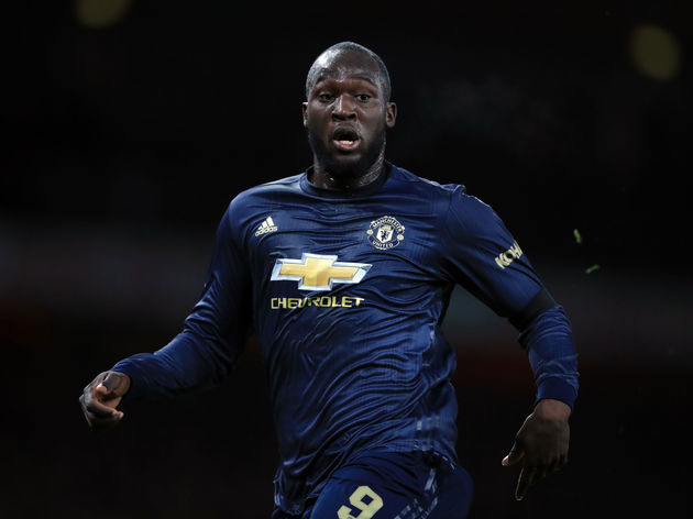 中锋位置略显尴尬,右边锋更适合卢卡库的发挥