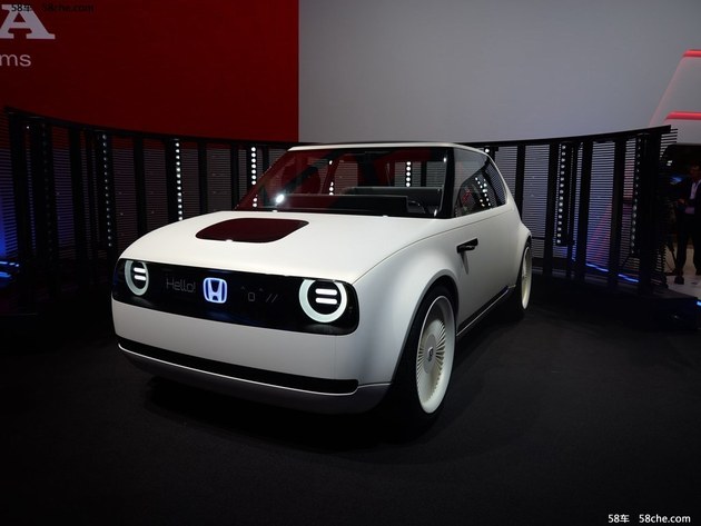 本田Urban E原型车内饰曝光 中控三联屏