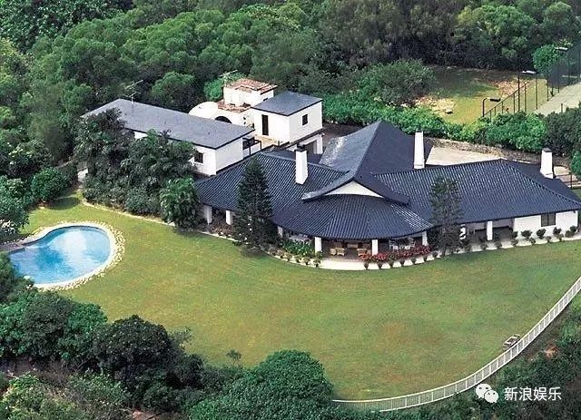 连李嘉欣都要被担心钱不够花了？