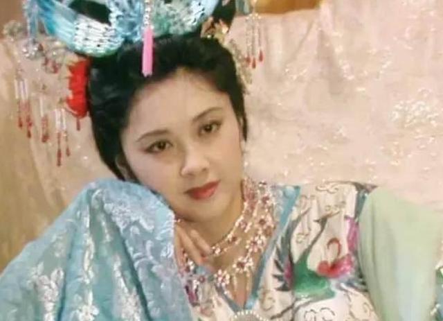 《西游记》中,托塔李天王为什么要收老鼠精为义女?