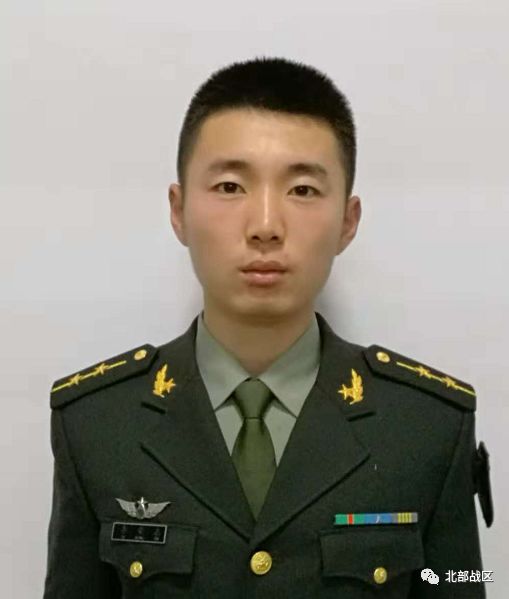 以笔作枪,写尽军旅,最美“兵记者”一直在路上!