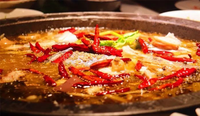 成都酒吧人气王空降衡山路酒神聚集,20杯起