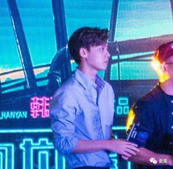 范冰冰超白 刘亦菲很瘦 明星的颜值有多扛打 路透照才最真实