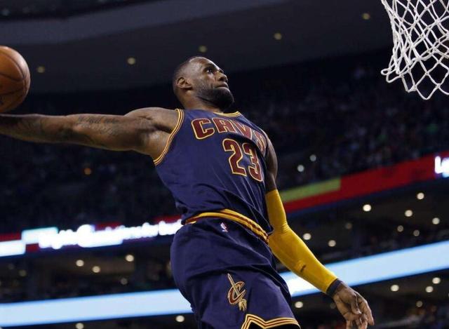 詹姆斯最新总得分历史第一 5TqX-fysuuya9888099.jpg