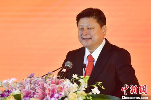 6月19日,臺灣花蓮縣縣長傅崐萁出席“共同家園論壇”並致辭。當日,第六屆共同家園論壇在福建平潭綜合實驗區舉行,兩岸各界人士300餘人相聚平潭,以“遇見平潭,攜手未來”爲主題,圍繞青年創業就業等議題交流互動、共商合作。<a target='_blank' href='http://www.chinanews.com/'>中新社</a>記者 呂明 攝