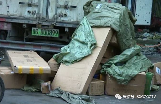 又出事!包裹散架货物损坏,快递的问题谁来管?工作人员:关门