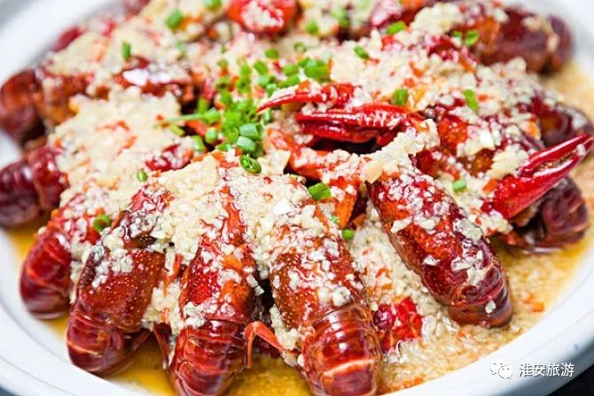 一日观遍秀丽河山，享尽人间至味。