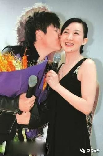 高段位的心机后妈？反正她是被骂惨了