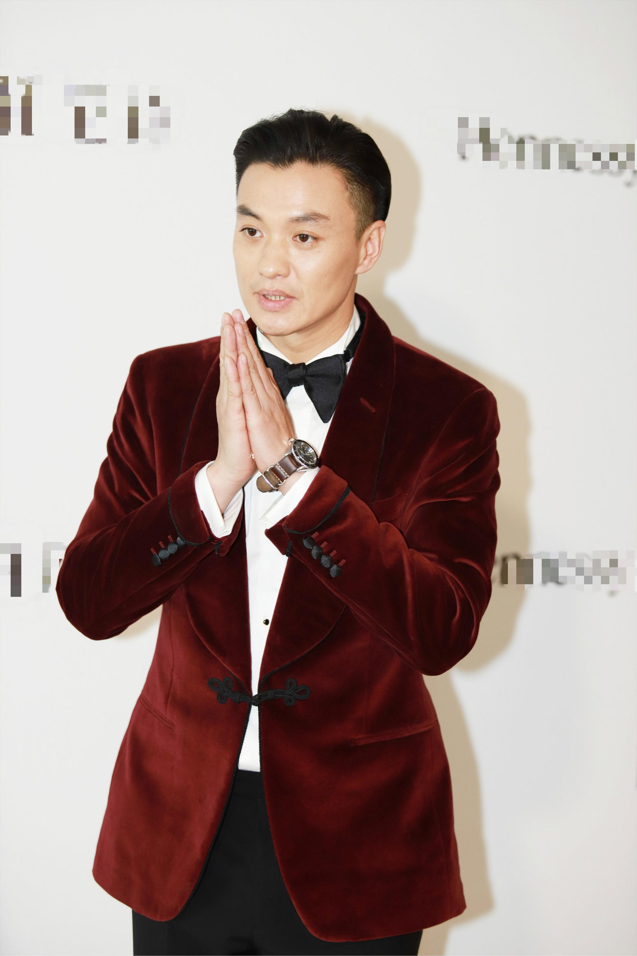 周一围回应奶茶事件,为随地吐珍珠道歉