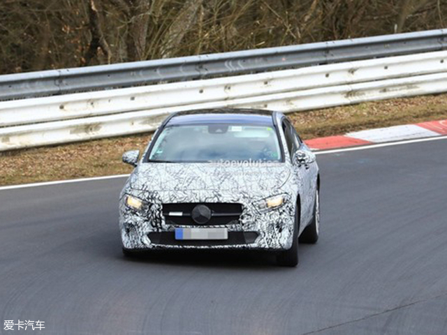 奔驰全新A级三厢版谍照 北京车展亮相