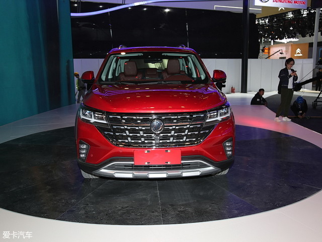 2018北京车展:东风风行T5正式首发亮相