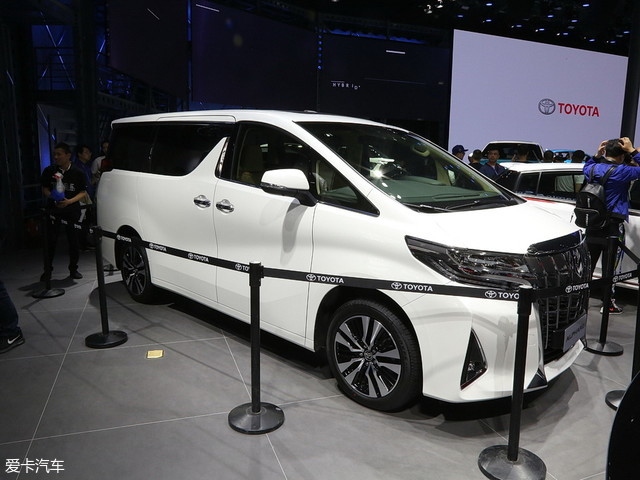 2018北京车展：新款丰田埃尔法正式亮相