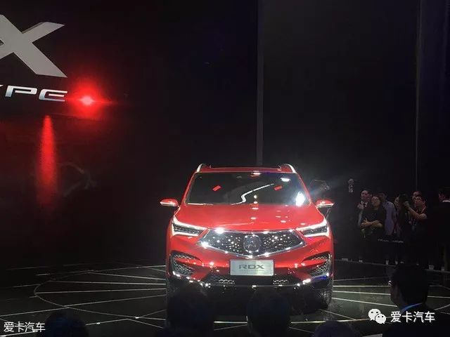 低调小众的豪华SUV，2.0T+10AT的动力总成，能让BBA颤抖吗？