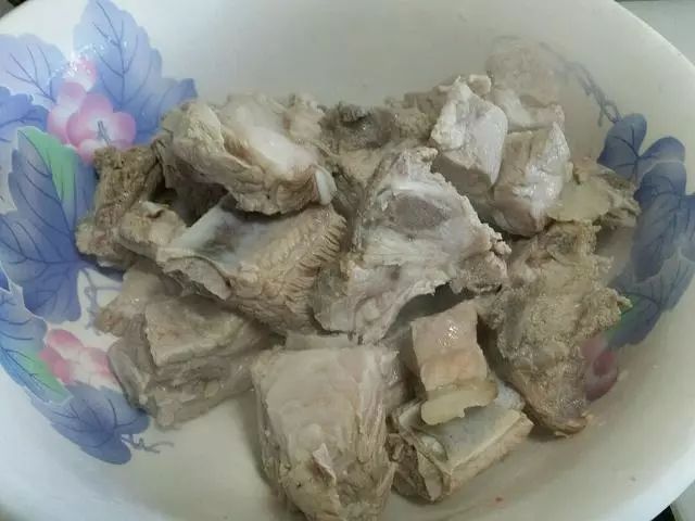 最简单的糖醋排骨做法,调糖醋汁有个口诀,一次