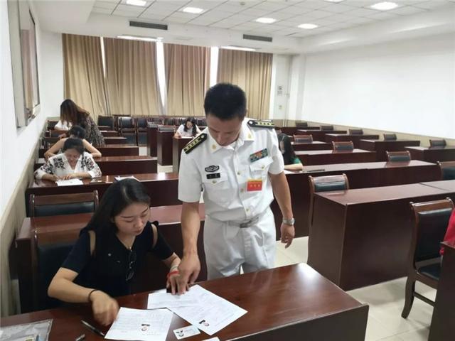 直击全军首次文职人员考试:打造军考过硬品牌