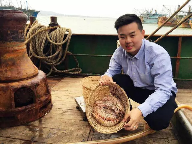 不想给政坛大佬当私人管家,这个90后拥有酒店