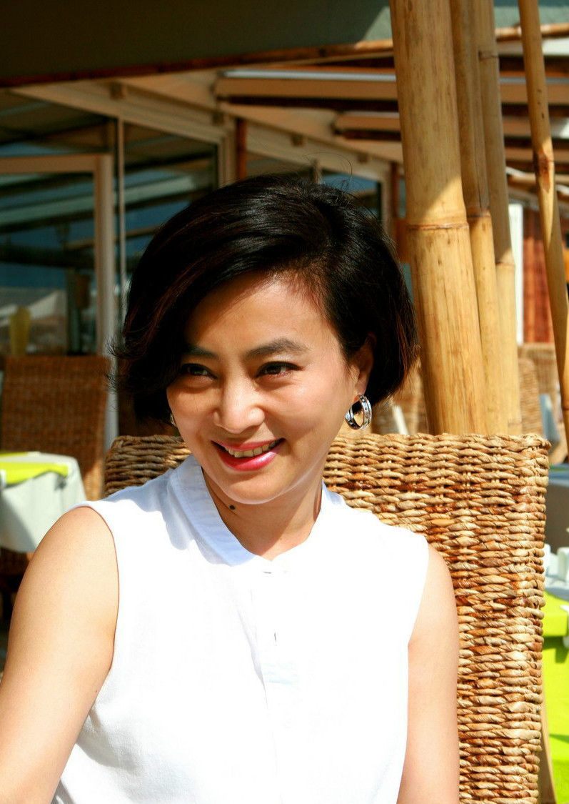 李玲玉.