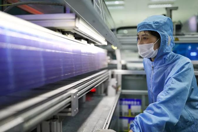 ▲中国在太阳能电池板制造领域已是世界领先。(路透社)