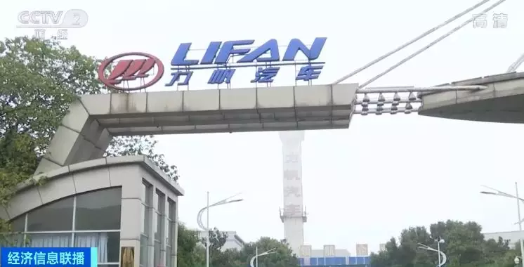 酷彩娱乐登陆·“妄想症”老太寻女露宿街头,民警助其“平安夜”回家