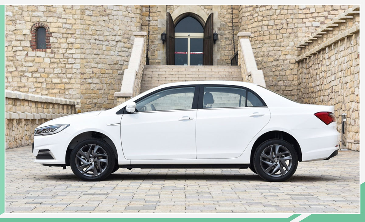 比亞迪全新秦EV/燃油版今日上市 預售6.68萬元起