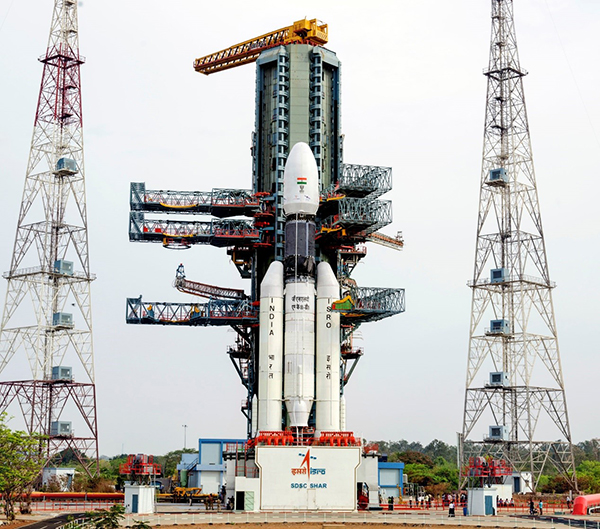 印度目前运载能力最大的火箭GSLV MK III 低轨道运载能力10吨，满足发射载人飞船的需求。