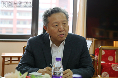 中国人民大学商学院大数地产新闻据商业分析研究平台揭牌成立