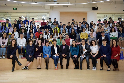 CGTN主持人刘欣走进北大课堂