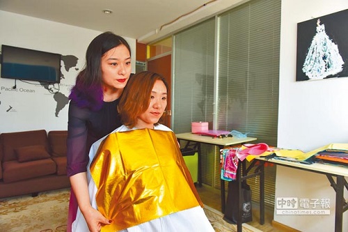 逛街也能赚钱？“陪购师”折射中国年轻人新职业定位