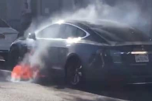 美国家运输安全委员会调查特斯拉Model S起火事故