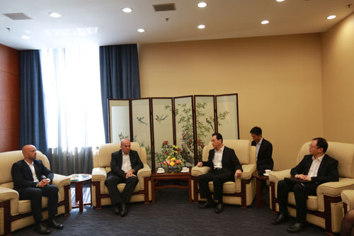 外交部副部长王超会见中东欧国家高级别官员访