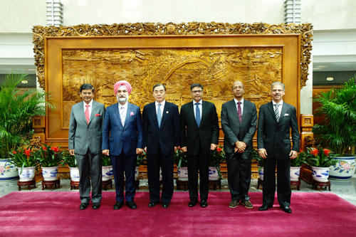 外交部副部长孔铉佑会见印度高级别外交官代表