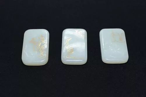玉什么金什么成语_金镶玉(2)