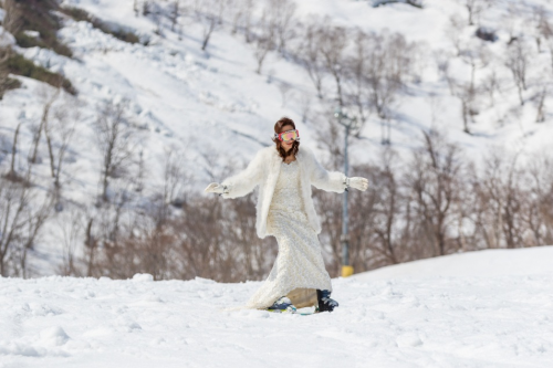 乔丝斐JOSPHERE超模珠宝设计师刘季涵跨界玩转时尚滑雪头盔 乔丝斐JOSPHERE超模珠宝设计师刘季涵跨界玩转时尚滑雪头盔