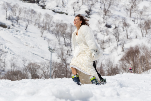 乔丝斐JOSPHERE超模珠宝设计师刘季涵跨界玩转时尚滑雪头盔 乔丝斐JOSPHERE超模珠宝设计师刘季涵跨界玩转时尚滑雪头盔