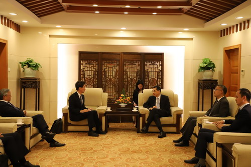 外交部亚洲司司长吴江浩会见日本中层外交官访