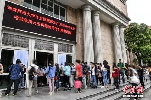 「彩票网投平台做代理靠谱吗」酷图解放军百变婚礼,完胜黄晓明Baby(最后一张帅爆了)