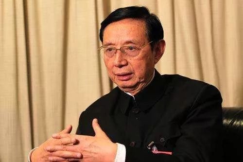宝马在线777,利比亚海岸警卫队救起380多名非法移民