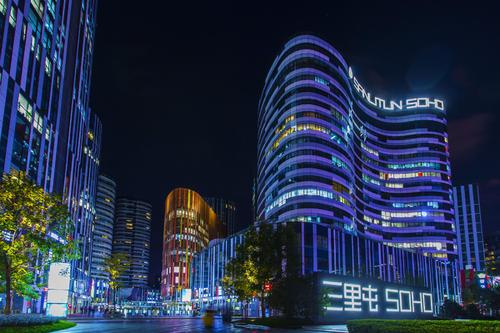 潘石屹甩卖国内资产，学习某前辈跑路？