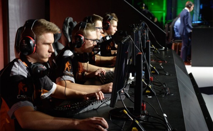 电子竞技职业化 路该怎么走?