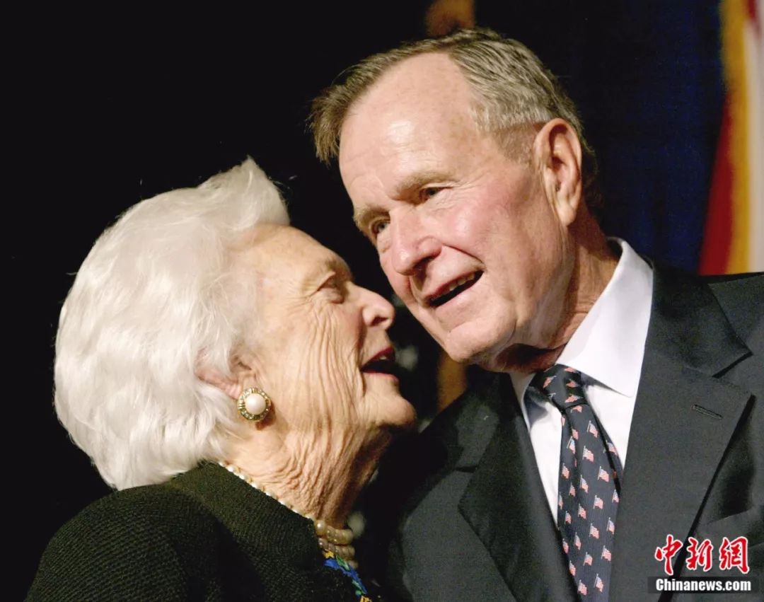 美国前总统老布什逝世 又一位大时代的见证者离去