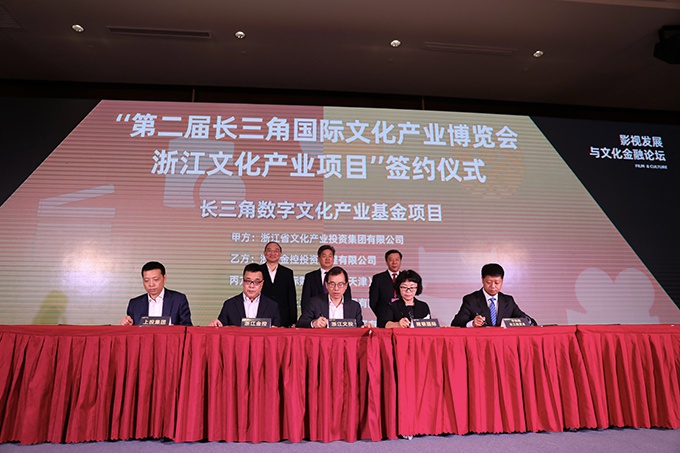 体育足球比分赔率|叶重秋谢鹏飞染红 上海上港3-0九人江苏苏宁易购