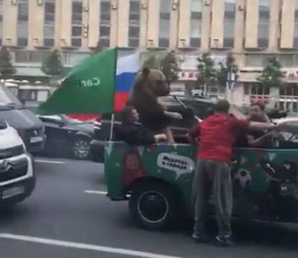 【吐槽世界杯】没看揭幕战的你,错过了陈奕迅