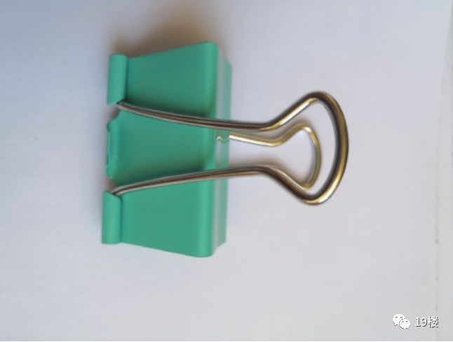 有人晒包包,网友纷纷亮出同款:这是我离时尚圈最近的一次了