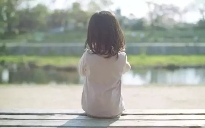 小姑娘(打一字),小姑娘打一字谜