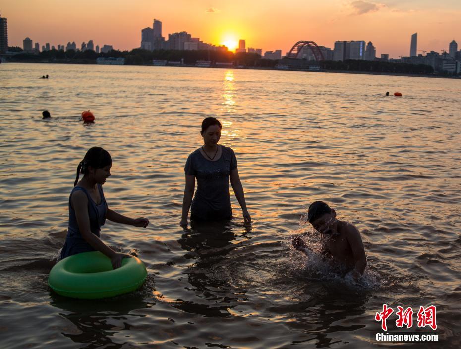 高烧工房：TABOR挖起杆测评