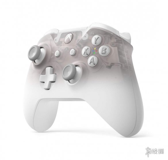 半透明的手柄!?Xbox One新款“幻影白”手柄实图曝光