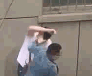 妹子你这样我就控制不住自己了 动图 失去梦想变海参