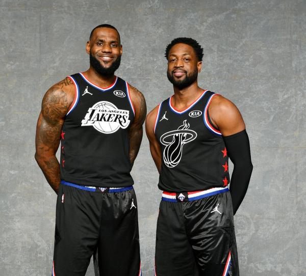 致敬韦德、诺维茨基!这届NBA全明星赛，很暖很燃