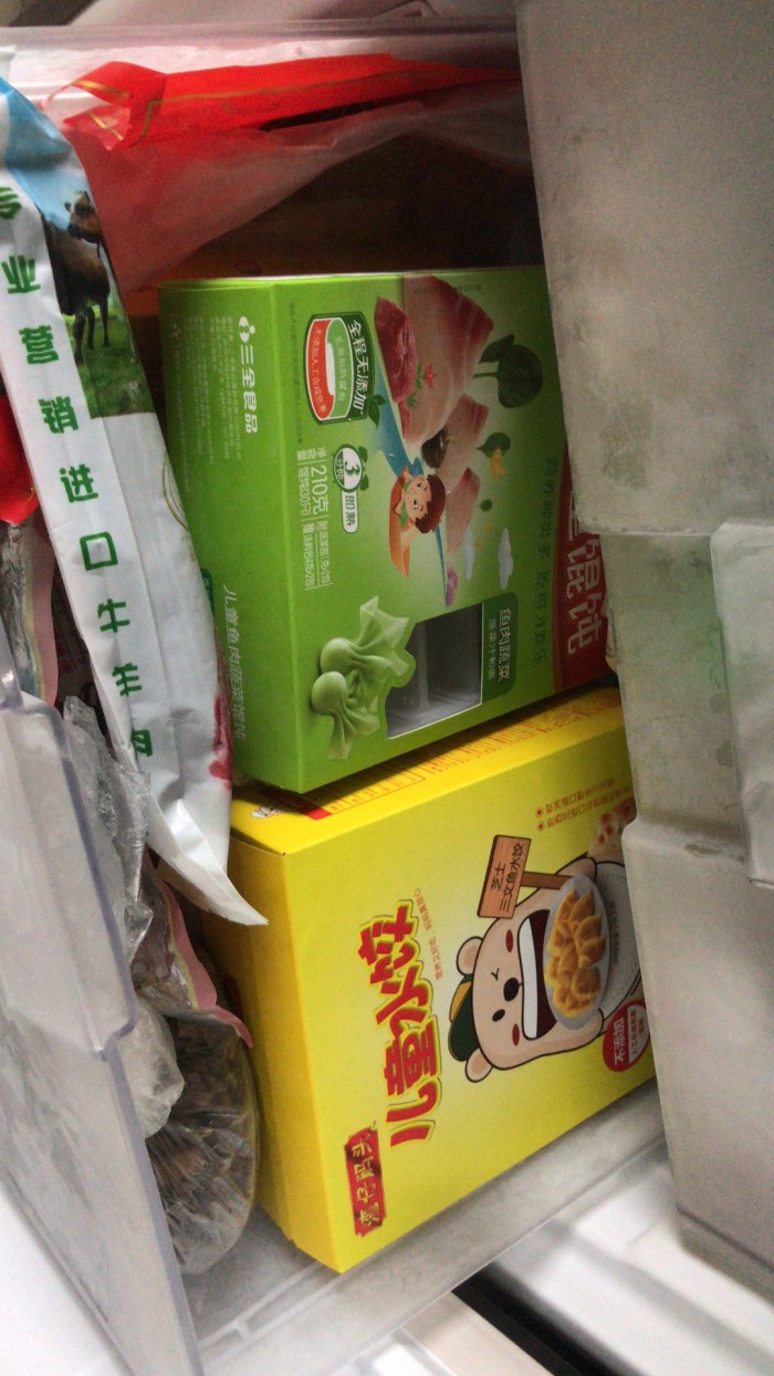 网购生鲜冰袋处理成难题 业内人士：循环使用更环保