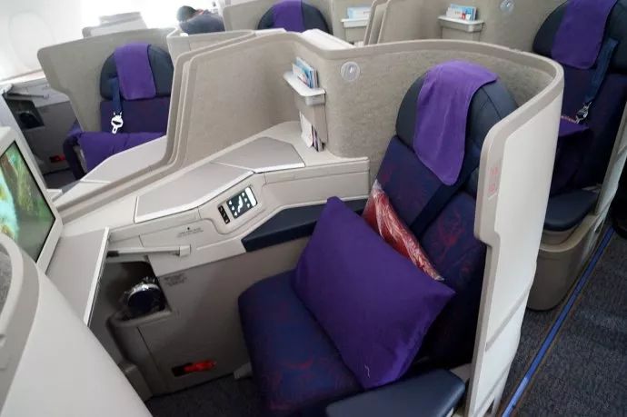 a350 900座位,空客A350座位图 自媒体 正文 这架a350-900编号为b-1086,共有312个座位.